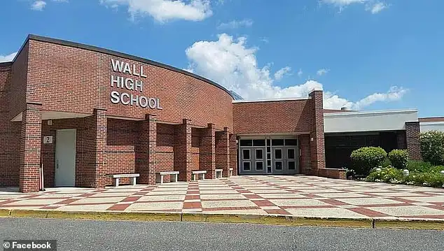 shkolla-mesme-wall-township-high-school-new-jersey